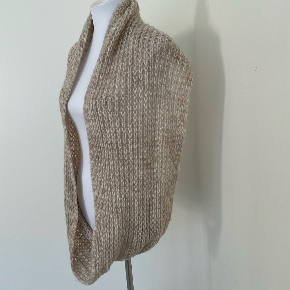 NWT Cotton On Beige Knit Infinity Scarf - Picture 3 of 6